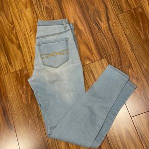 🟡 3/$15 Juniors Skinny Jeans